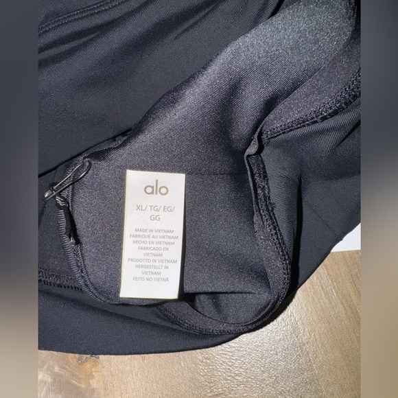 Alo Yoga Wild Thing Bra NWT Black Size XL - Picture 8 of 9